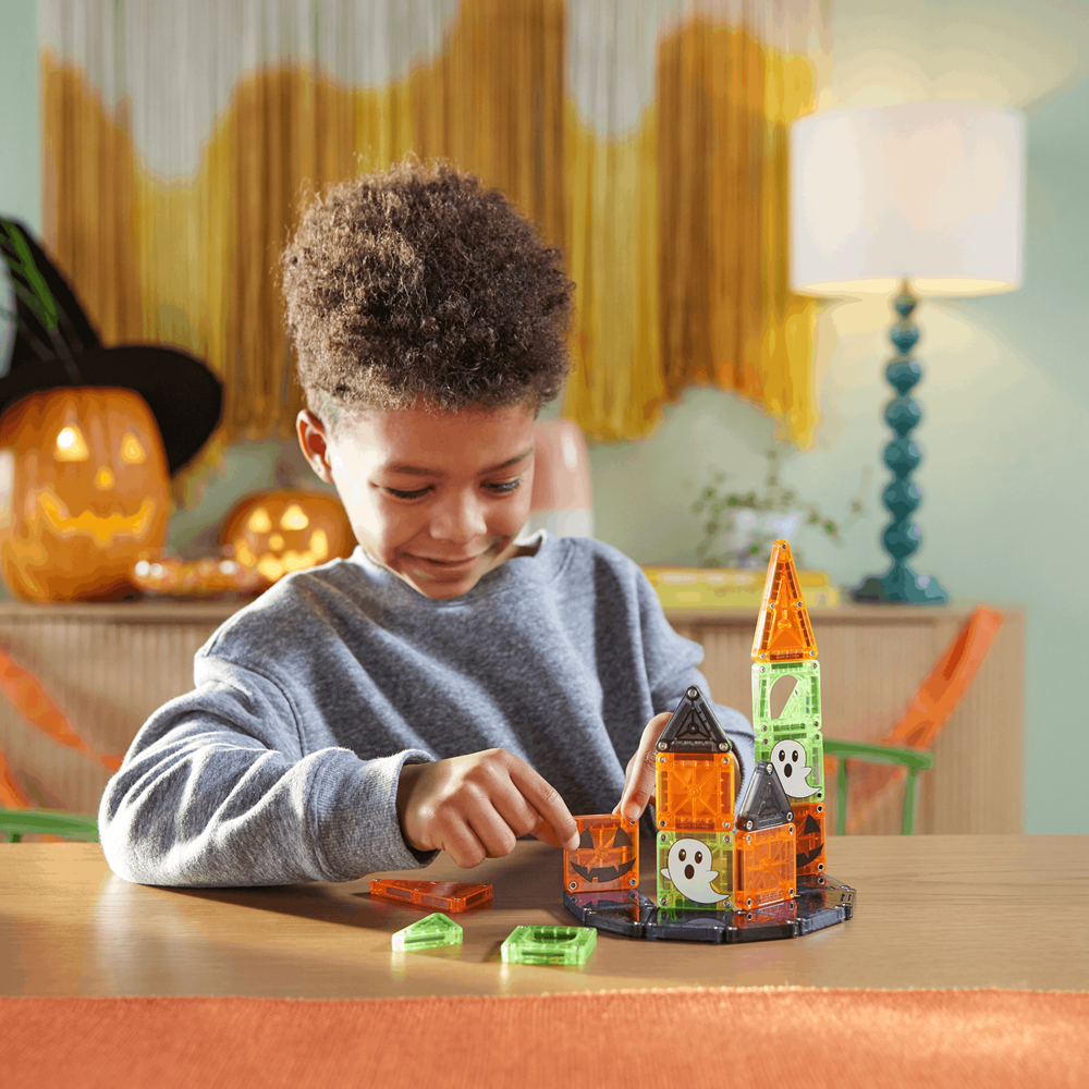 microMAGS Spooky Travel Set - 24 Piece for kids