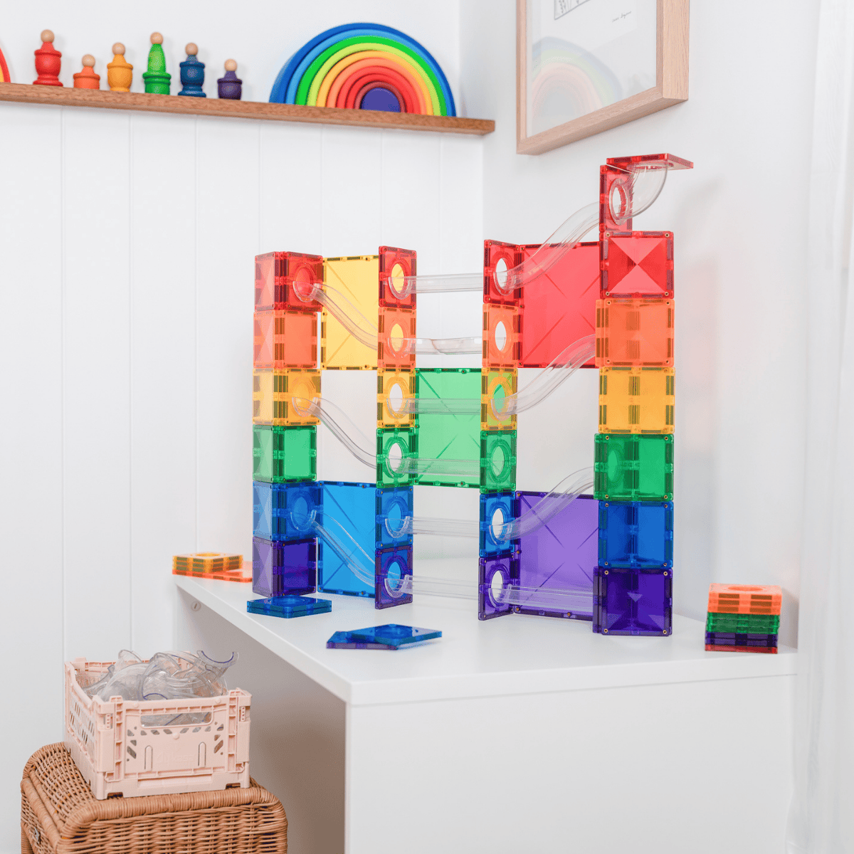 Colorful magnetic building blocks