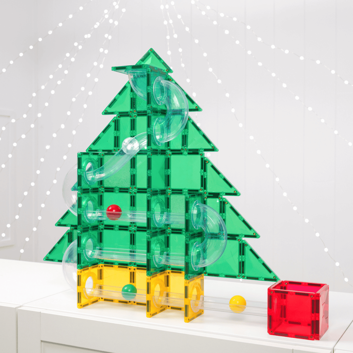 Connetix magnetic tile Christmas tree construction with festive decorations