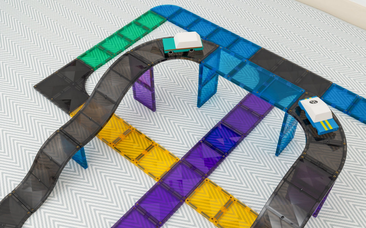 CONNETIX 16 Piece Roads, Ramps & Intersections Pack | Magnetic Tiles