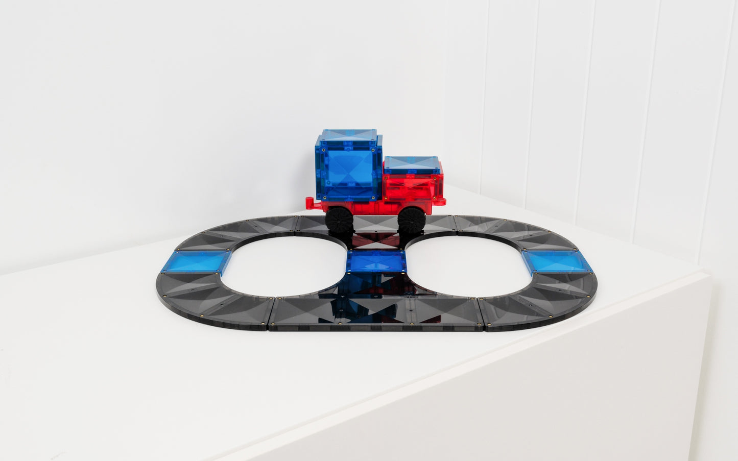 CONNETIX 16 Piece Roads, Ramps & Intersections Pack | Magnetic Tiles