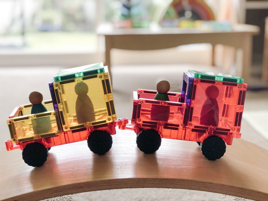 CONNETIX 24 Piece Rainbow Motion Pack | Magnetic Car Building Set