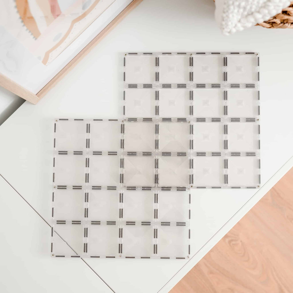 Rectangular woven basket with a grid pattern 