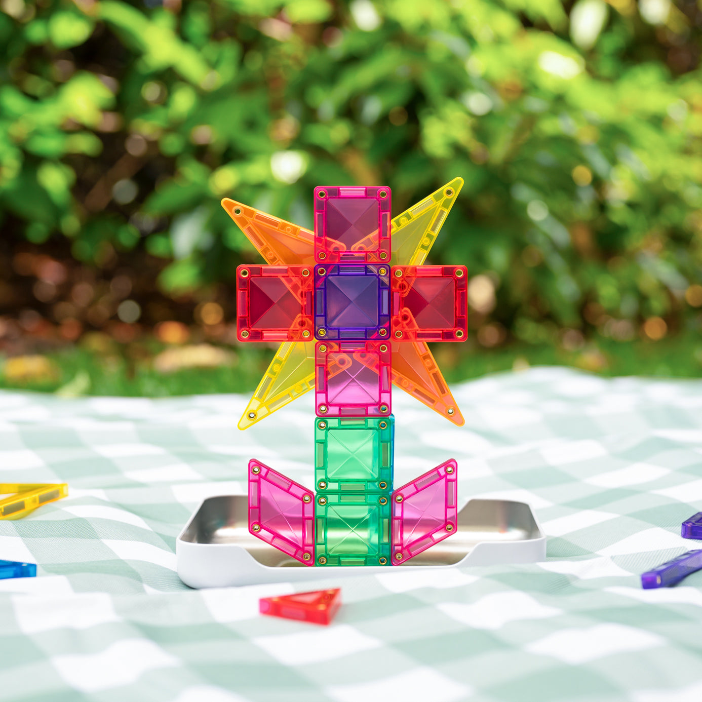Colorful translucent magnetic building block toy structure stands
